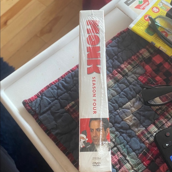 Monk Season Four DVD Set - Picture 3 of 4